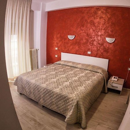 Tourist Hotel Потенца Экстерьер фото