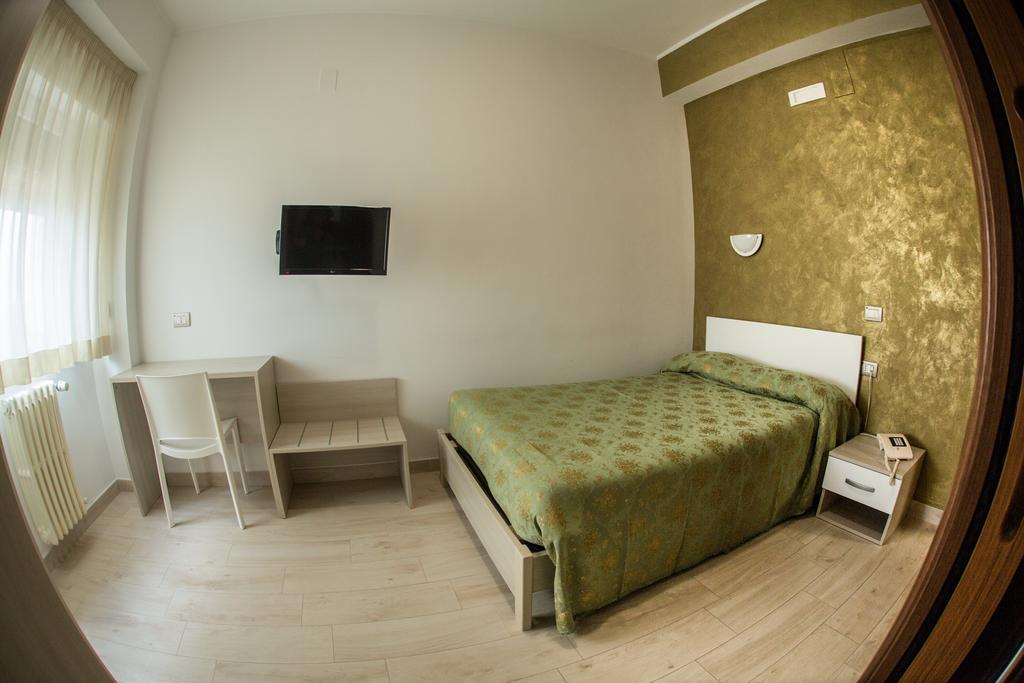 Tourist Hotel Потенца Экстерьер фото