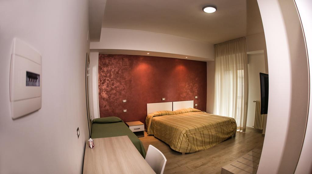 Tourist Hotel Потенца Экстерьер фото