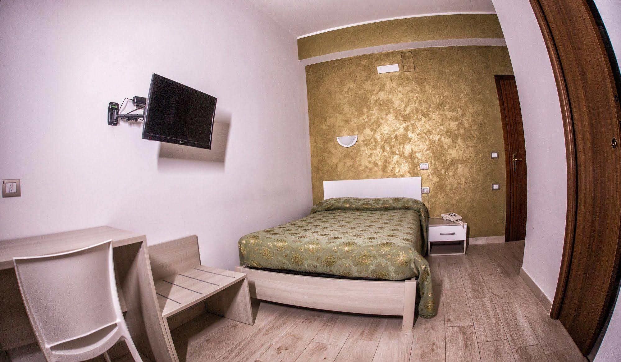 Tourist Hotel Потенца Экстерьер фото