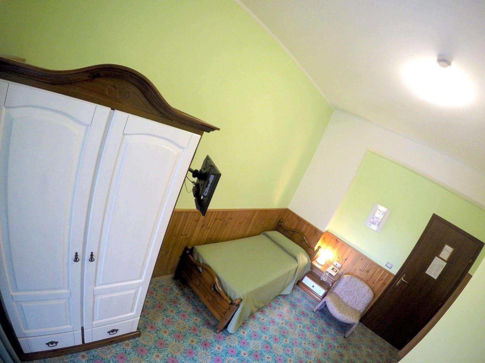 Tourist Hotel Потенца Экстерьер фото
