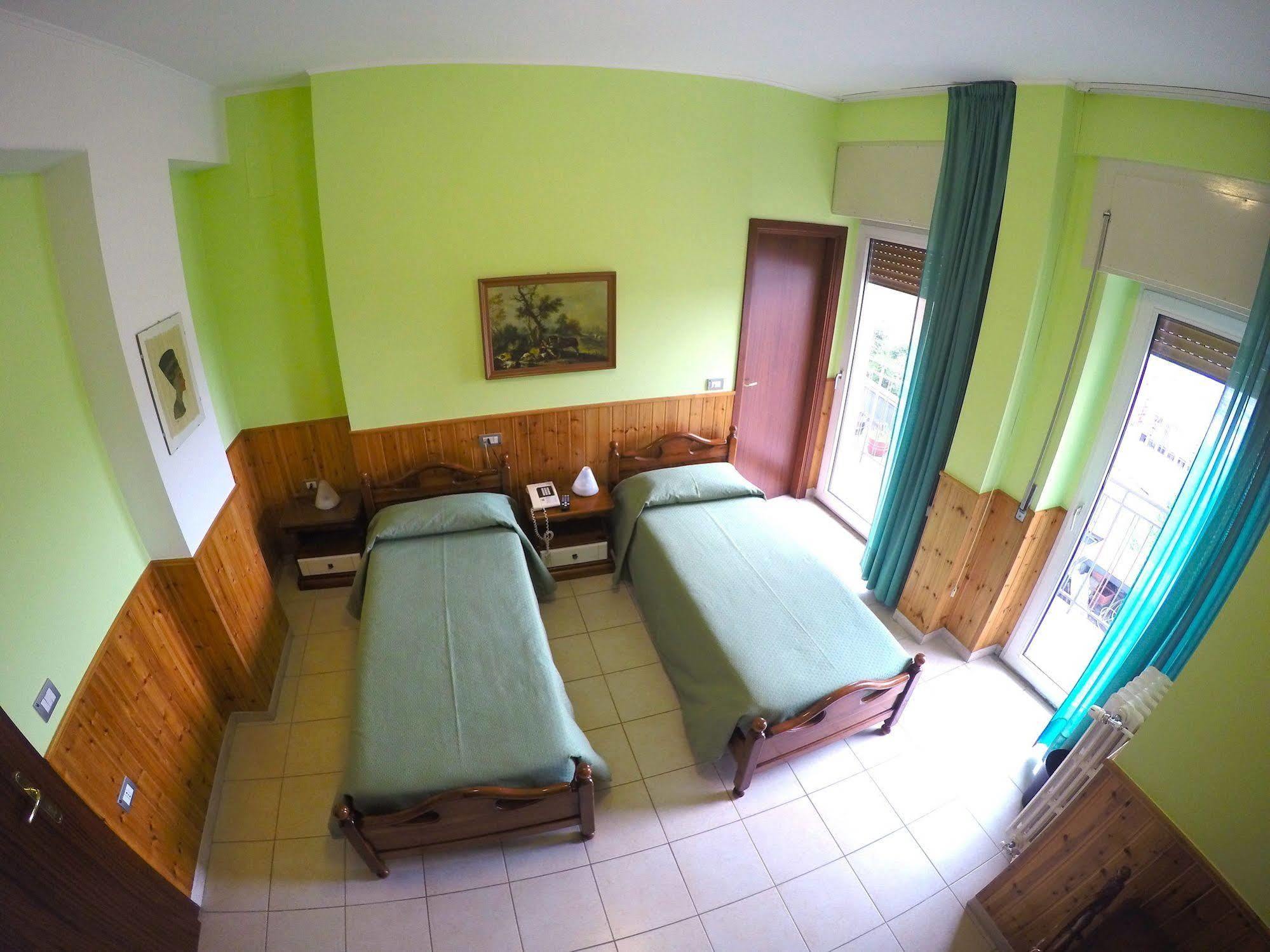 Tourist Hotel Потенца Экстерьер фото