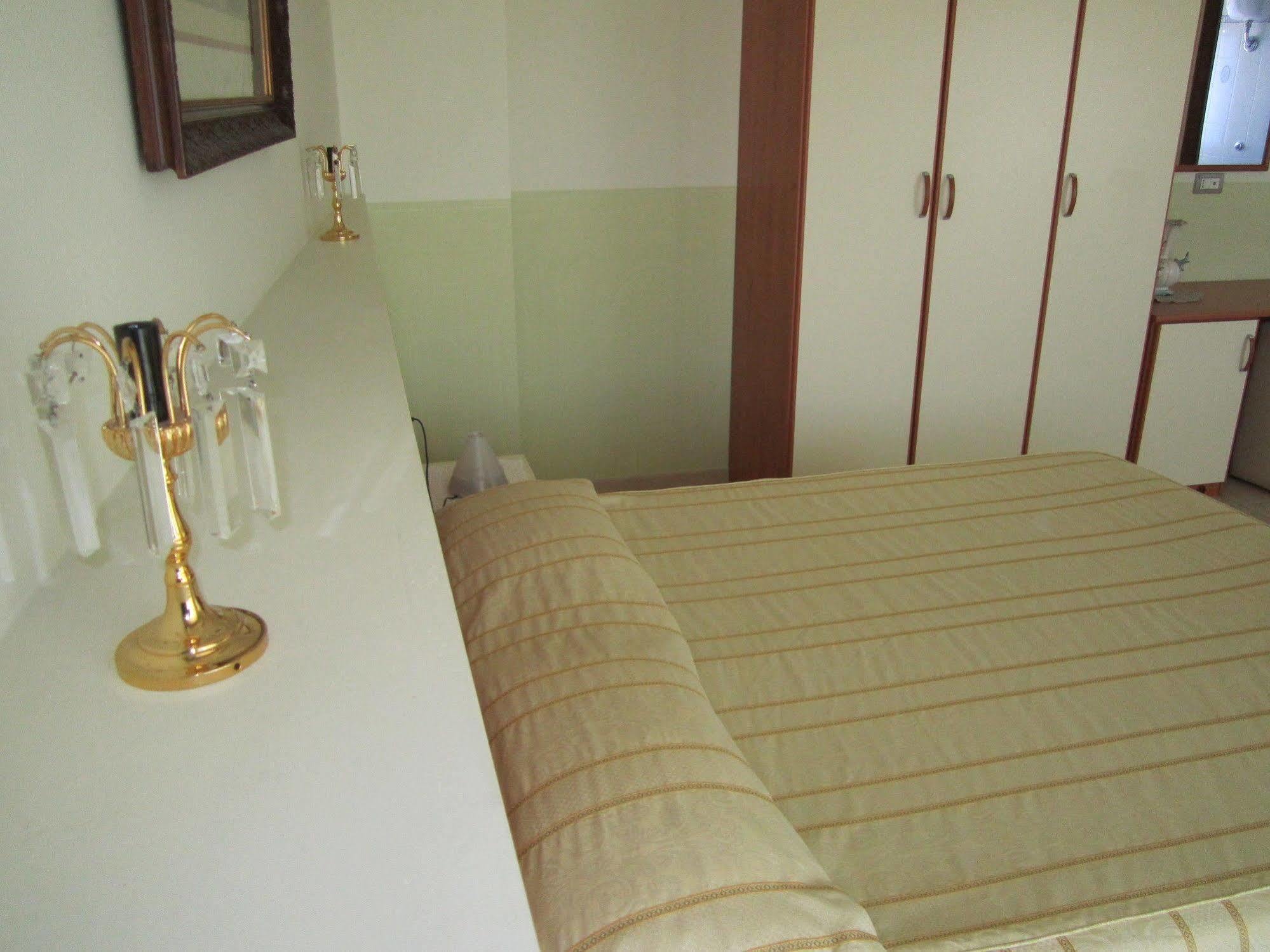 Tourist Hotel Потенца Экстерьер фото