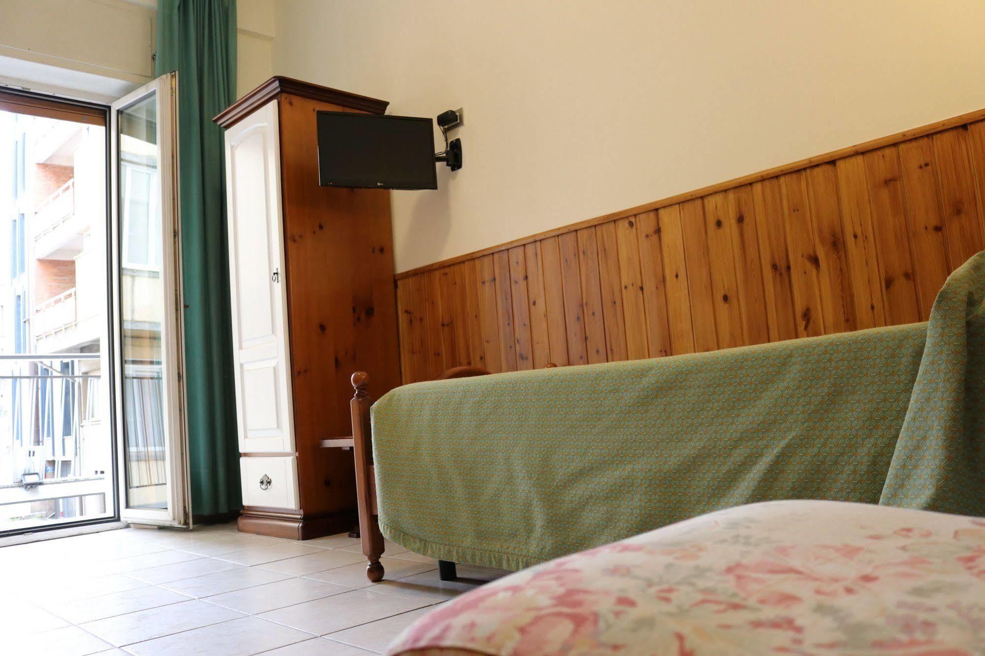Tourist Hotel Потенца Экстерьер фото