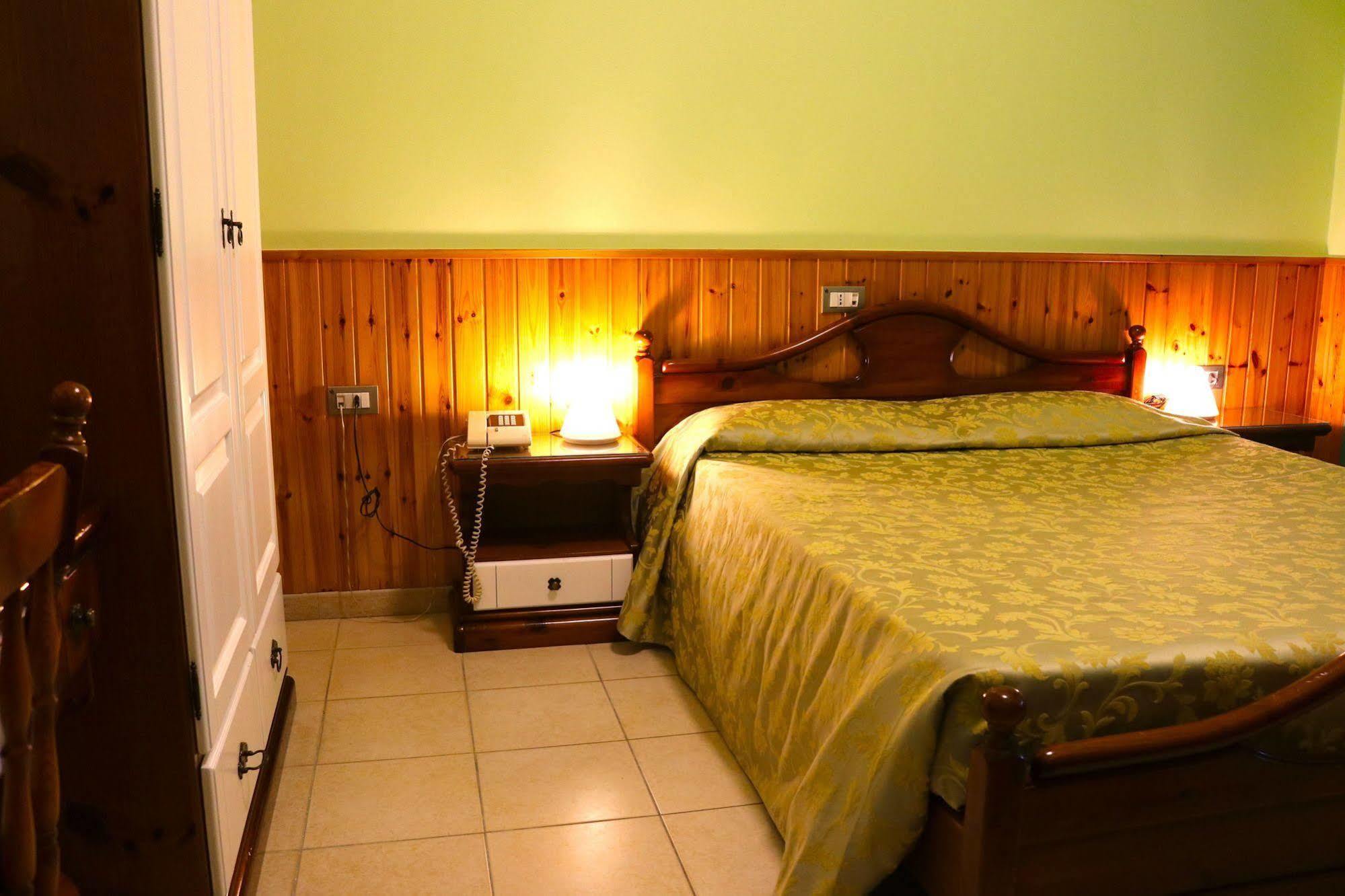 Tourist Hotel Потенца Экстерьер фото
